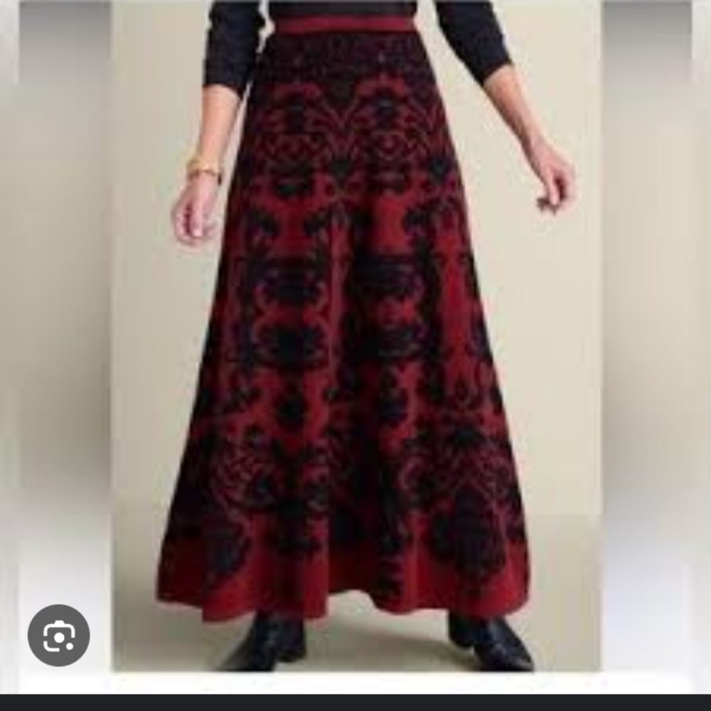 NWT.Soft Surroundings Red and Black Sweter Midi Skirt. - Picture 2 of 7